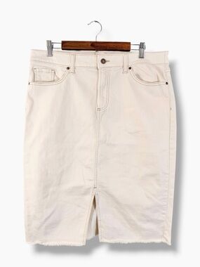 Chico’s Denim Midi Skirt Size 12 Ivory Frayed Hem High Rise Split Front Stretch